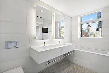 Rented by R New York