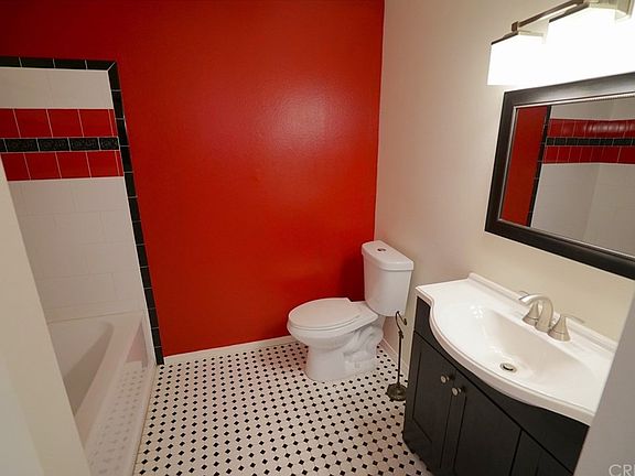 4th image of 26957 Rainbow Glen Dr Unit 740