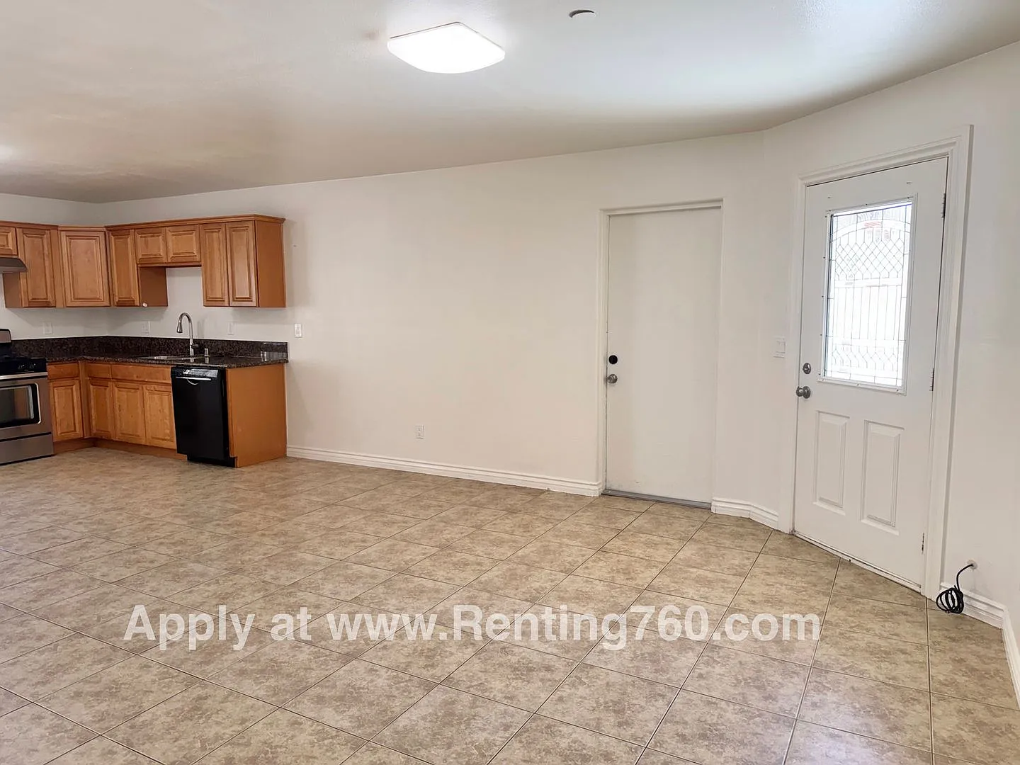 3 Bed 2 Bath Home With Scenic Desert Views — Photo 2
