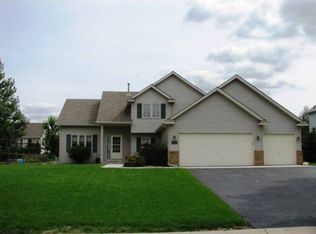 8533 Pine Ct, Victoria, MN 55386