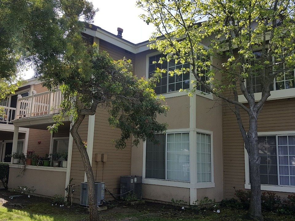 1st image of 3863 Thorncroft Ln Unit N