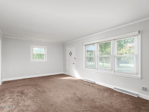 5th image of 264 Dixon Road