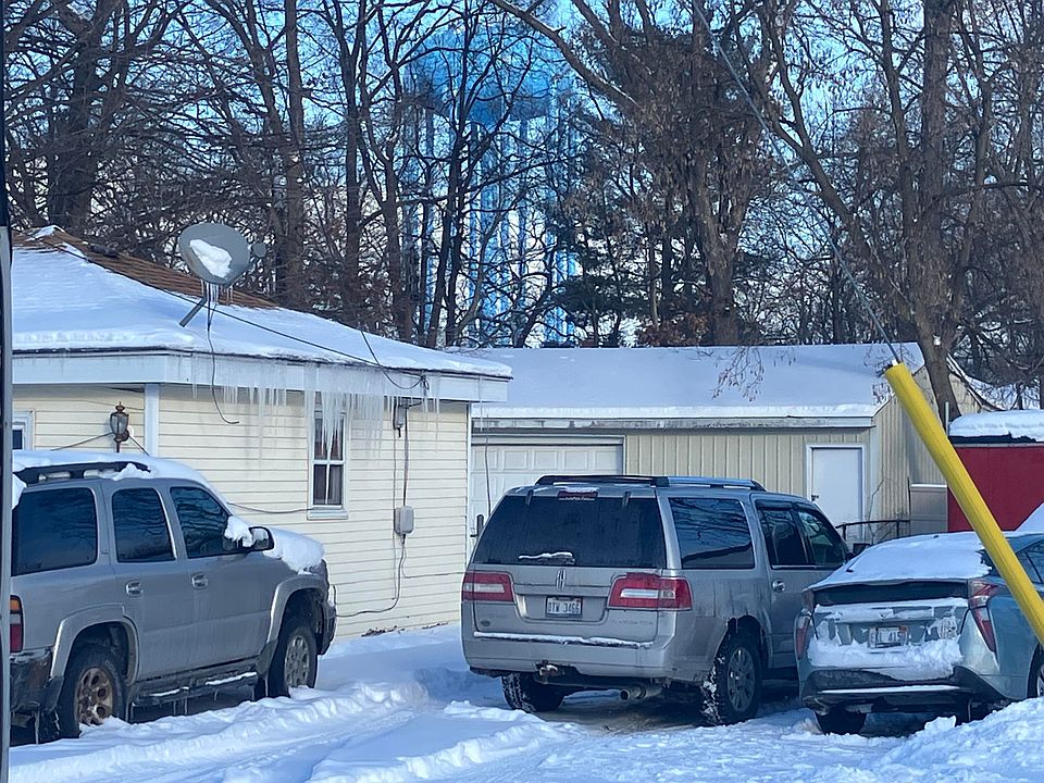 2nd image of 124 Bansill Dr