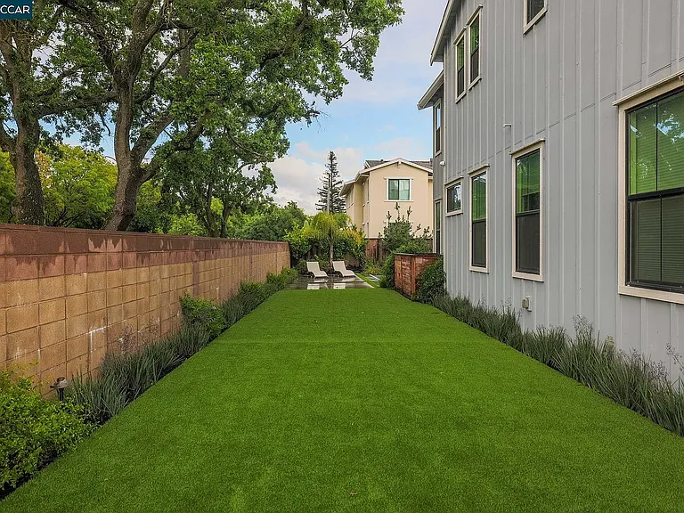 226 Akabane Ln — Photo 57