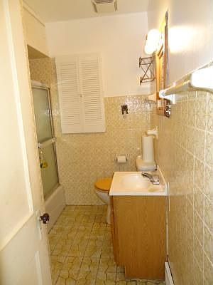 4th image of 10448 Dickens Ave