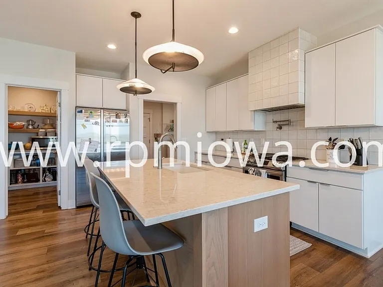5901 NE Sherman Dr — Photo 4