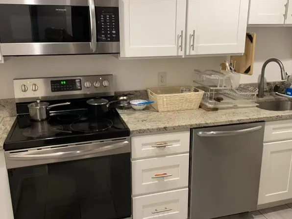 10 Weston Ave APT 420, Quincy, MA 02170