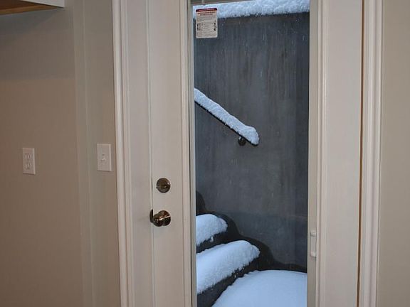 3rd image of 1980 E Ashridge Cir #Basement