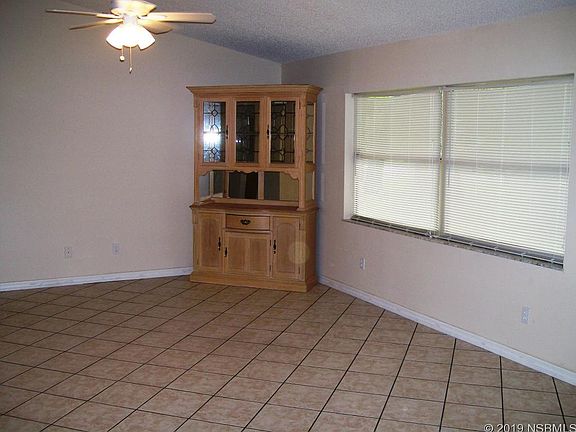 3rd image of 1903 Royal Palm Dr