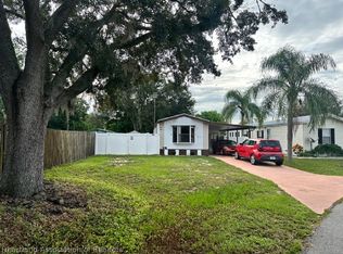 216 S Camphor Loop, Avon Park, FL 33825