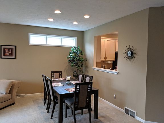 5th image of 198 Muir Dr