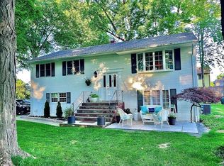 10 Williams Ct, Monroe, NY 10950