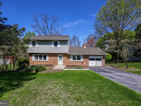6210 Hocker Dr, Harrisburg, PA 17111
