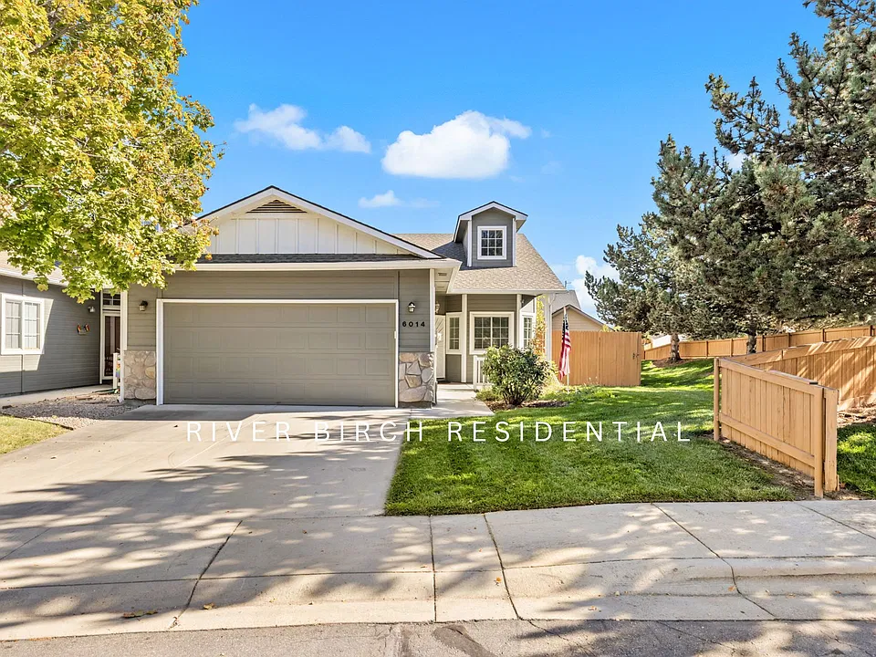 6014 N Castleton Ln