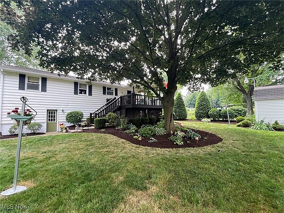 4th image of 24 Edgewood Ct