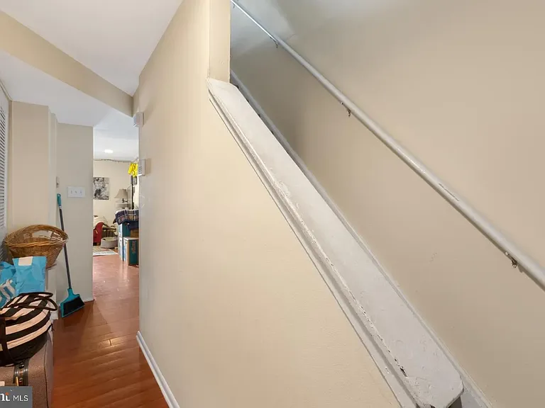 2105 Christian St — Photo 5