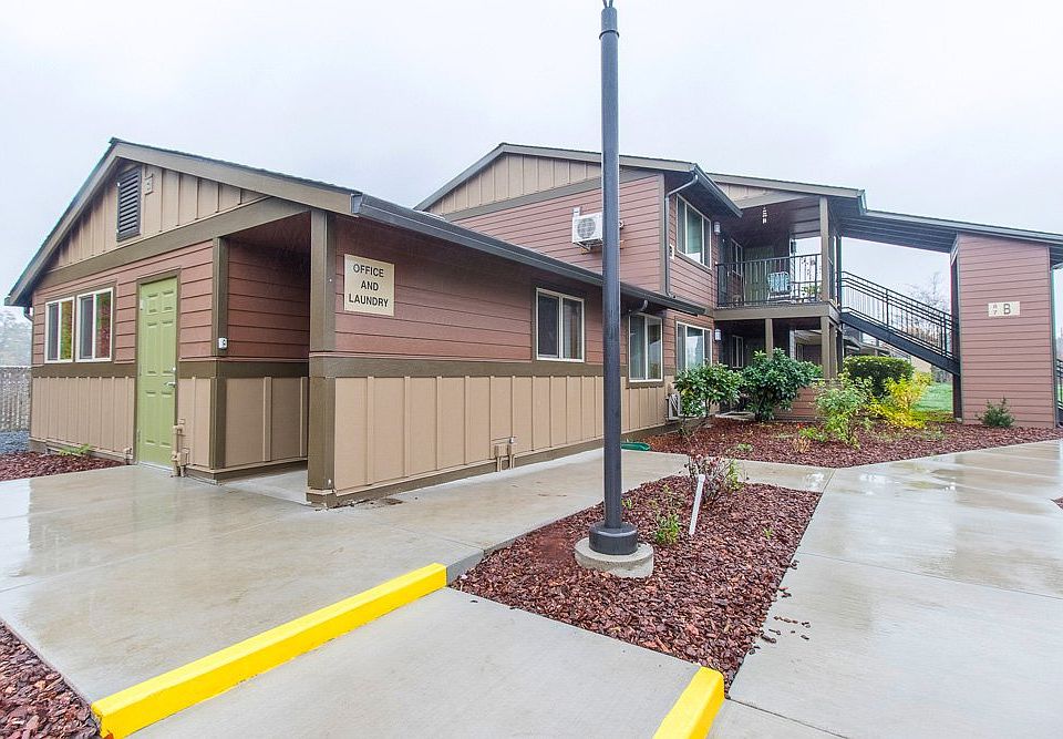 2nd image of 621 N Douglas Ln #1