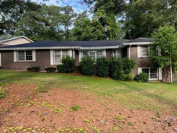 2580 Lake Capri Rd NW