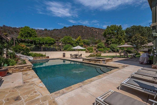 2086 Calle Salto Thousand Oaks-large-057