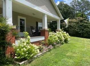 402 Payne Chapel Rd, Lookout Mountain, GA 30750