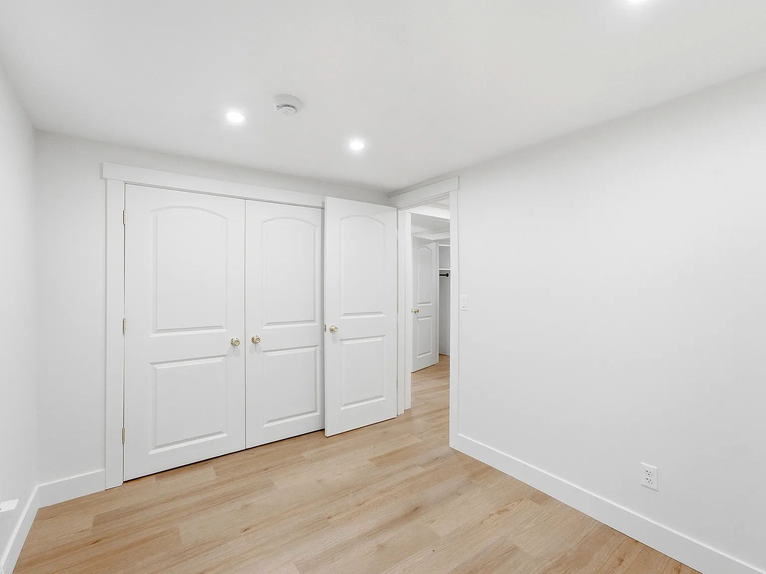2 bed, 1200 sqft, $1,800 — Photo 2