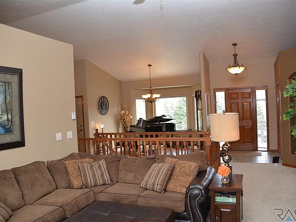 3rd image of 5201 S Summerfield Pl