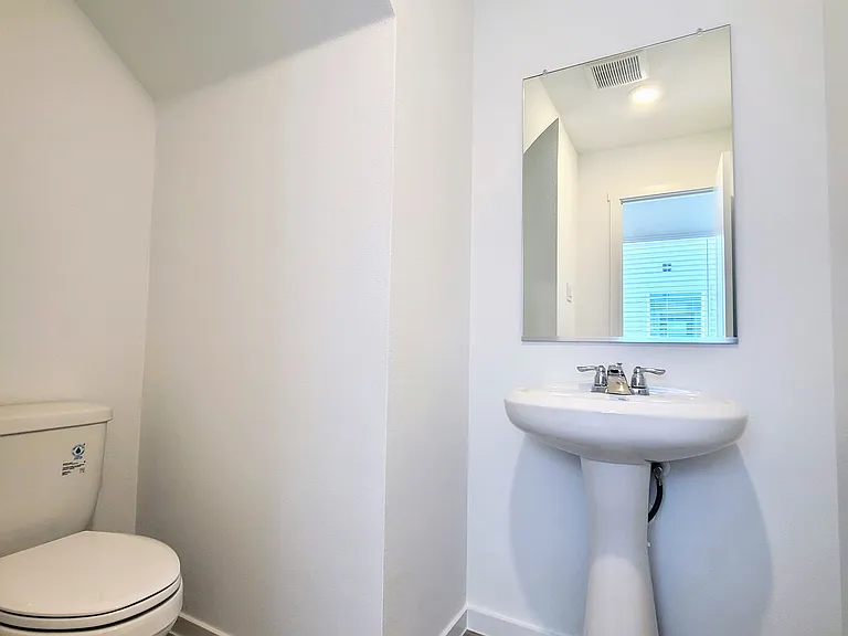 919 Blue Heron Dr — Photo 17