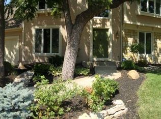 11730 Hemlock St, Overland Park, KS 66210