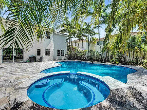 85 Gables Blvd, Weston, FL 33326