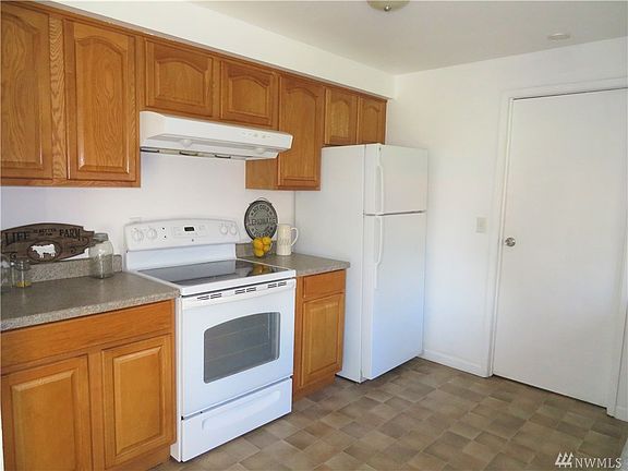 4th image of 1307 Manito Dr NE