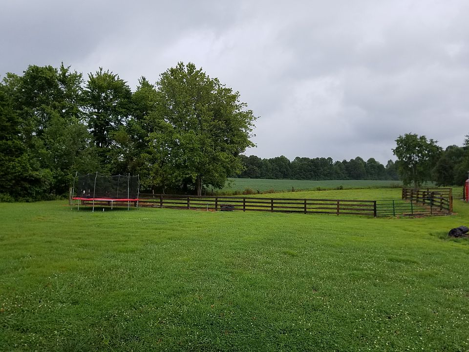 2nd image of 362 Jericho Rd