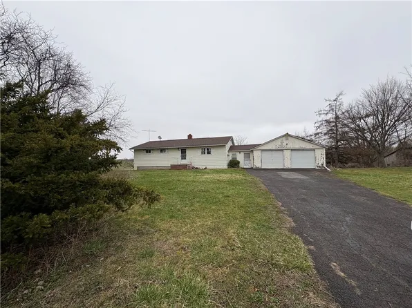 526 Wiley Rd, Savannah, NY 13146