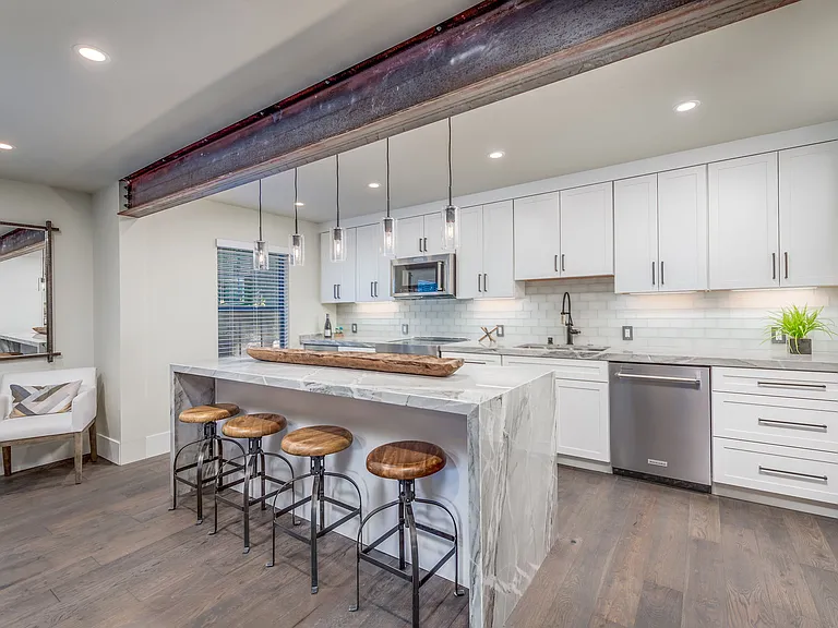 Luxury Spaces — Photo 206