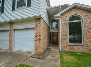 12111 Mulholland Dr, Meadows Place, TX 77477