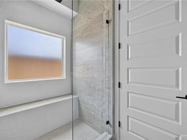1017 Dolores St — Photo 21