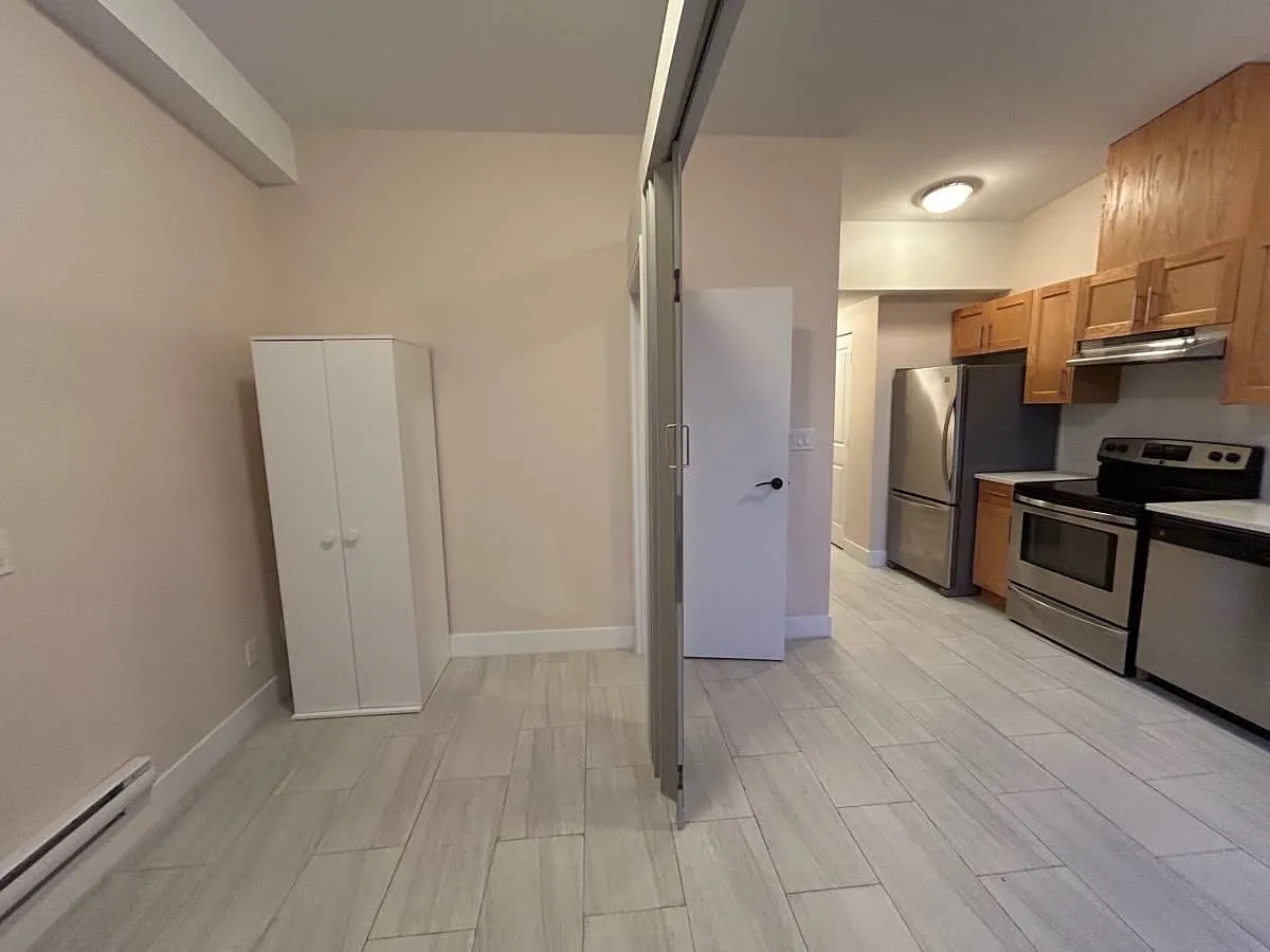 1 bed, 550 sqft, $2,050 — Photo 3