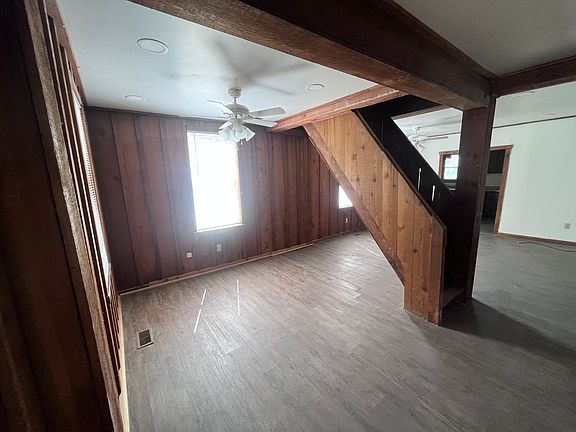 3rd image of 1002 Washington St