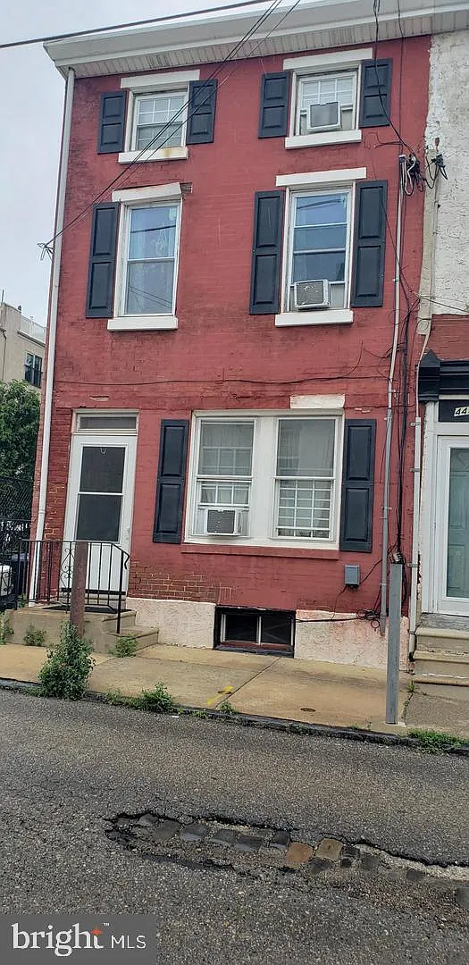 1 bed, 1.0 bath, 1520 sqft, $1,400 — Photo 1
