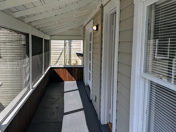 4th image of 127 S Peninsula Dr #4