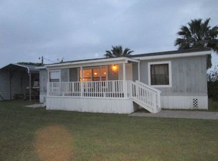 706 W Polk Ave, Port O Connor, TX 77982