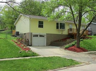 1170 Parkview Dr, Marion, IA 52302