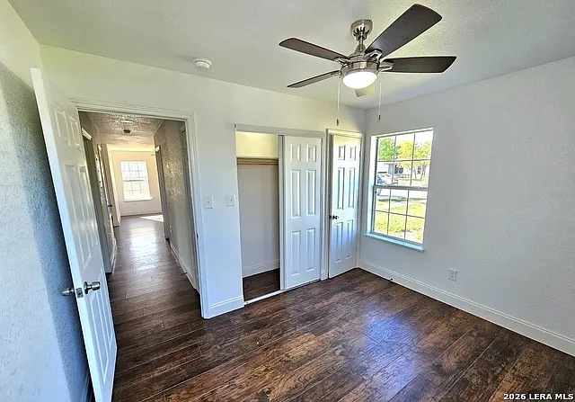 3 bed, 2.0 bath, 936 sqft, $1,400 — Photo 2