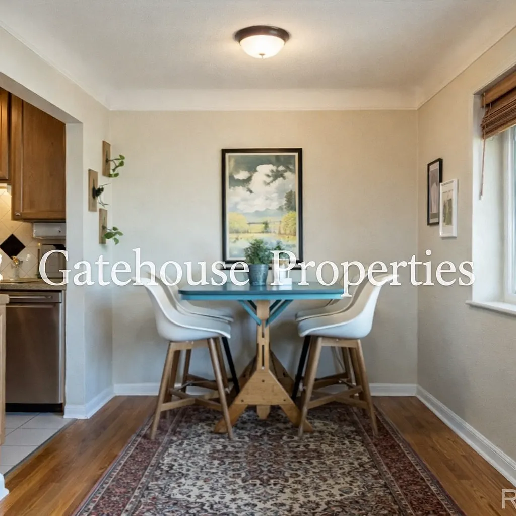 733 E 2nd Ave — Photo 3