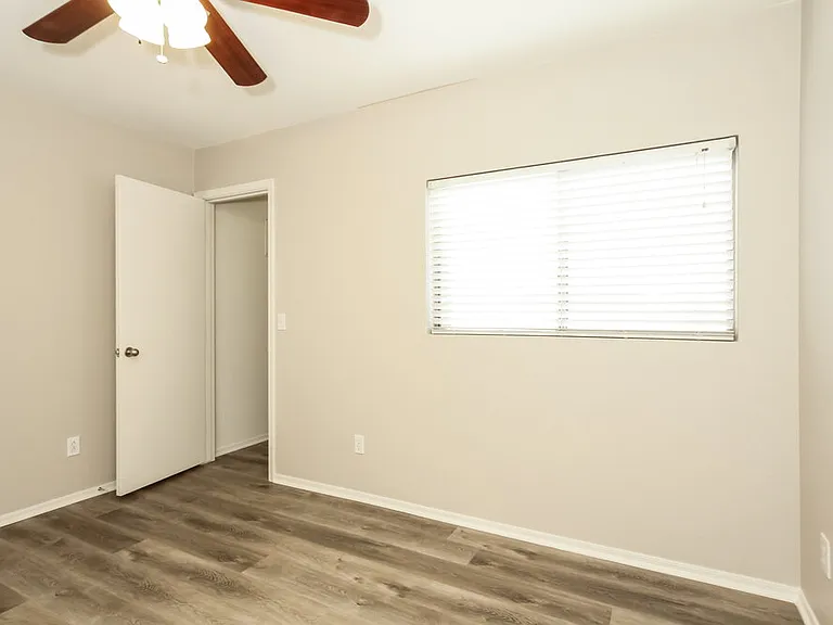 1149 E Lowell Ave — Photo 11