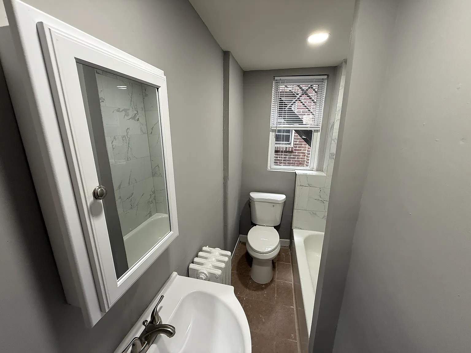 218 Court Ave — Photo 4