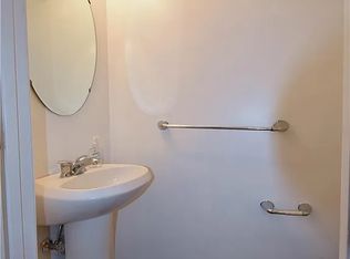 136 Knollwood Dr, Easton, PA 18042