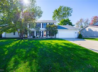 186 Countryside Dr, Medina, OH