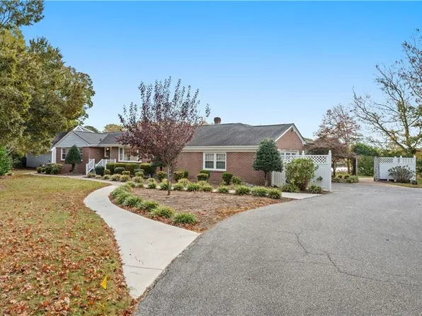 2933 Harbor Rd, Suffolk, VA 23435