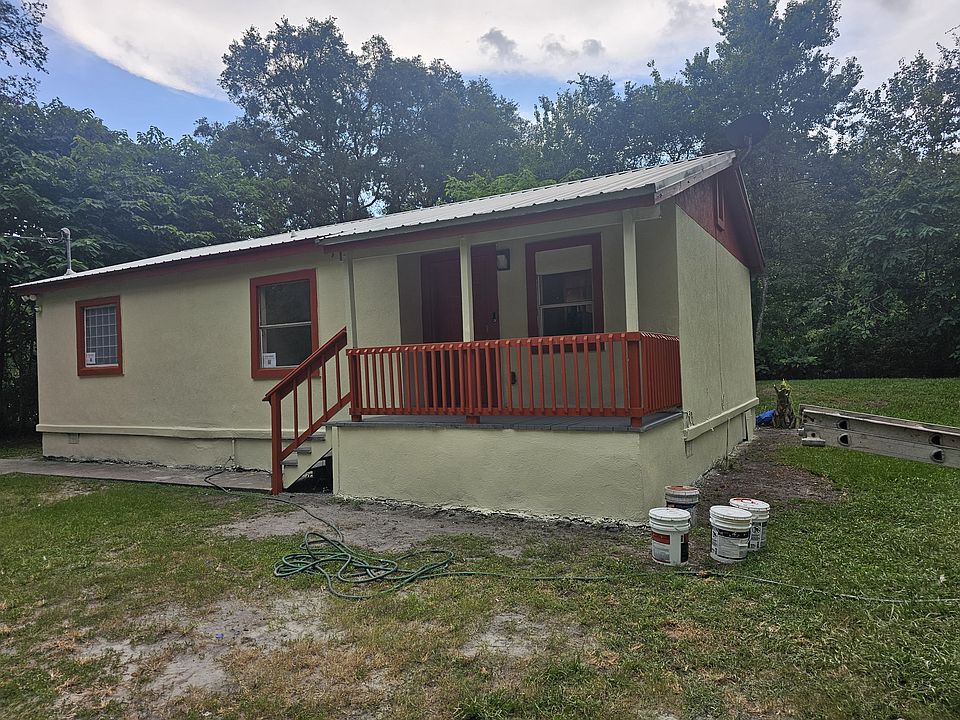 1st image of 305 E Lake St