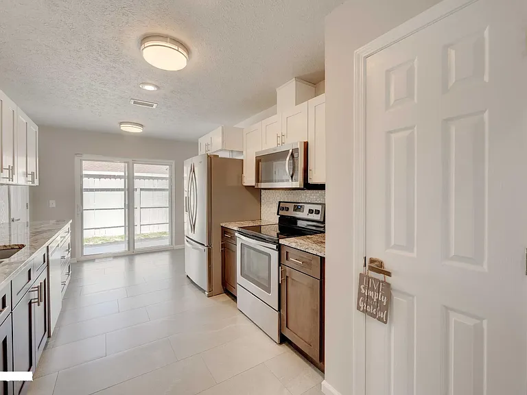 102 Byrd Dr — Photo 16
